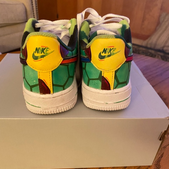 Ninja Turtle Air Force 1s.. Flaws are shown in the pics. Shoes only worn twice. - Picture 3 of 4